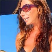 Sono laureata in giurisprudenza e diplomata al Liceo Classico, la storia e la letteratura sono le mie passioni