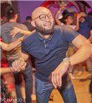 Profesor de salsa y algunos bailes sociales para cualquier nivel; principiante, básico, intermedio y avanzado. las clases están dirigidas para cualquier persona que esté interesada en aprender a bailar, aprender a conocer y controlar su cuerpo. o bien, me