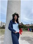 Sono Elena, una ragazza di 25 anni laureata in lingue. Offro ripetizioni di inglese e spagnolo