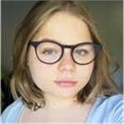 Deutsch-Tutorin, die alle Altersgruppen unterrichtet