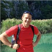 Profesor titulado de educación infantil y primaria con 13 años de experiencia docente.