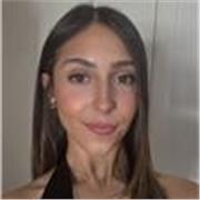 Profesora de ESO y primaria. Además de tener tener experiencia con niños con capacidades especiales.