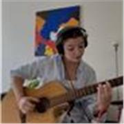 Aprende a tocar tus canciones favoritas, de manera practica y divertida!