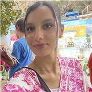 Soy estudiante de Administración y Dirección de empresas e imparto clases a niños de primaria y ESO