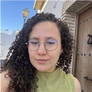 Soy una chica alegre y me entereza dar clases a primaria