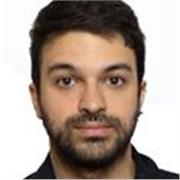 Giovane designer Grafico con esperienza nel settore e nell'insegnamento offre lezioni