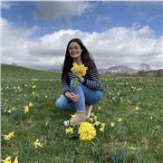 Étudiante pour donner des cours particuliers de la primaire au lycée