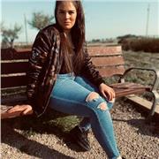 Profesora de catalán y castellano, y a todo que pueda ayudar, experiencia de 3 o 4 años para niños de primaria, primero y segundo de la Eso.
Soy de figueres