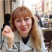 je donne des cours particuliers pour eleves bilingues de l école et adultes adaptés aux besoins de chacun de français et de russe; j aiderai a votre enfant d intégrer a l école française