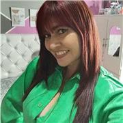 Profesora de ciencias con diplomas en ciencias naturales