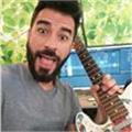 Guitarrista y productor musical para clases de guitarra piano y producción