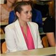 Studentessa di psicologia offre lezioni online di spagnolo