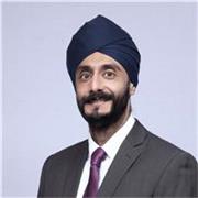 Experienced Economics and Business professional, making complex topics clear