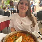 Aiuto compiti e ripetizioni a Milano. Studentessa al quinto anno di liceo scientifico.