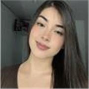 Empatica, respetuosa, enseñando de forma creativa y divertida