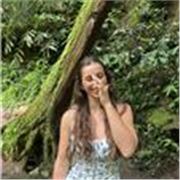 Profesora de apoyo escolar para niños y adolescentes en la materia de ingles principalmente. Puedo dar otras materias también
