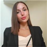 Dottoressa in Scienze e Tecniche Psicologiche impartisce lezioni mirate sull'acquisizione di un metodo di studio personalizzato, sul potenziamento linguistico e ragionamento logico-scientifico. Anche DSA - ADHD