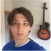 ¡Hola! Soy estudiante de Ingeniería de Sistemas Audiovisuales, actualmente en segundo año y con todo el primer año aprobado. 

