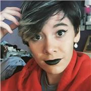 Me encantan los niños por lo que quiero enseñarles arte y dibujo y que aprendan lo importante que es esta materia