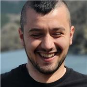 Soy una persona joven, con experiencia en educacion social, acostumbrado a dar clase a personas con bajo nivel, muy activos, etc.