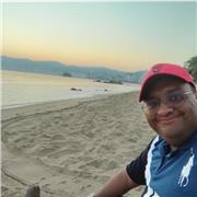 Profesor de primaria experto en la enseñanza virtual de niños y jóvenes