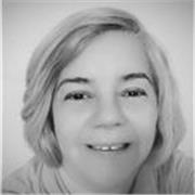 Profesora de informática y la imparte clases online y presencial 