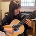 Profesora de guitarra clásica española. profesora de música
