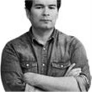 Profesor de Diseño Gráfico multidisciplinar, aprende como en el mundo real.