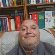 Laureato in biologia insegnerebbe la lingua italiana a persone stranieri nella città di Cosenza. Lezioni dal vivo