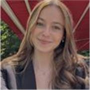 Estudiante de traducción e interpretación, con experiencia de profesora de inglés. 