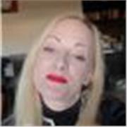 Soy una persona entusiasta, motivada, con gran capacidad de escucha y analista en cualquier situación. Como licenciada en Filosofía, me gustaría dirigir mis clases en esta dirección, pudiéndose ampliar a Historia  Lengua y Literatura, apoyo Escolar, técni