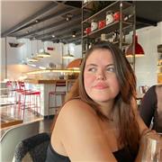 Soy una chica joven que tiene el grado de APSD y estudio integración social, me gustaría trabajar sobretodo con niños de primaria e infantil, espero encajar y ser la profe perfecta para tí