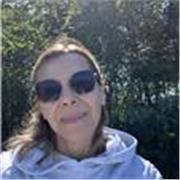 Nauczyciel nauki języka włoskiego dla dzieci w każdym wieku, nauka skupia się na komunikacji z drugim człowiekiem