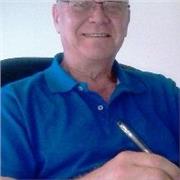 I'm a friendly and patient Native English teacher waiting to help you learn good English communication.