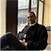 Offro lezioni per affinare le competenze orali in inglese o preparare presentazioni.