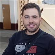 Professor de español para extranjeros para niveles iniciales y bajo intermedio.