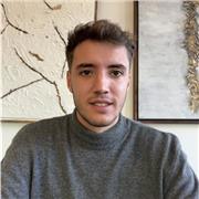 Soy psicologo y me considero una persona con facilidades para enseñar una gran variedad de materias.