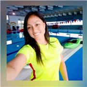 Profesora de Natación: bebés, niños, adultos Fitness Acuático: jóvenes y adultos Preparación Física: Todas las edades Socorrista