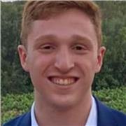 Estudiante de segundo de ADE-ECO en la UPF ofrece clases particulares de matemáticas aplicadas