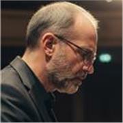 Insegnante diplomato e con esperienza si offre per lezioni di pianoforte ad adulti e bambini a Desio