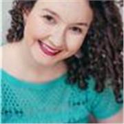 Professora on-line de linguagem, com especialização em redação