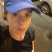 Illustratrice passionnée depuis plus de 6 ans, je partage avec enthousiasme mon savoir-faire dans l'art du dessin, de la vignette et de la bande dessinée, le tout accompagné d'un grand sourire !