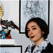 Ragazza Laureata in Comunicazione e Didattica per l'Arte