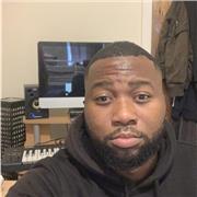 Music teacher teaches children from 10 years and up