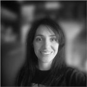 Diseñadora UX/UI con formación en educación ofrece clases online de diseño digital y experiencia de usuario.