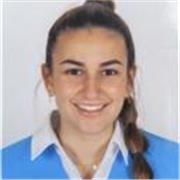 profesora de apoyo de matemáticas para alumnos de primaria
