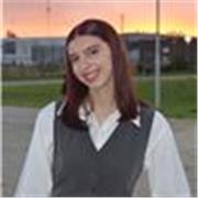 clases a adultos mayores sobre el uso y aprendizaje de nuevas tecnologias