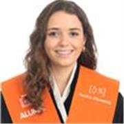 Profesora titulada en ADE con mención en Marketing, ofrece clases de Economía y Mates. Actualmente curso el Máster de Profesorado.