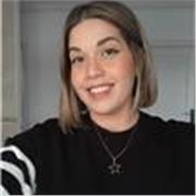 Persona dinámica entusiasta y con buena vibra con los niños. Hablo inglés y puedo enseñarles 