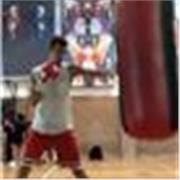 Maestro di pugilato e istruttore di functional training, laureando in scienze motorie